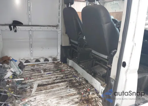 2014 Ram Promaster 2500 High Roof z USA, uszkodzony, nr VIN 3C6TRVCG3EE119711